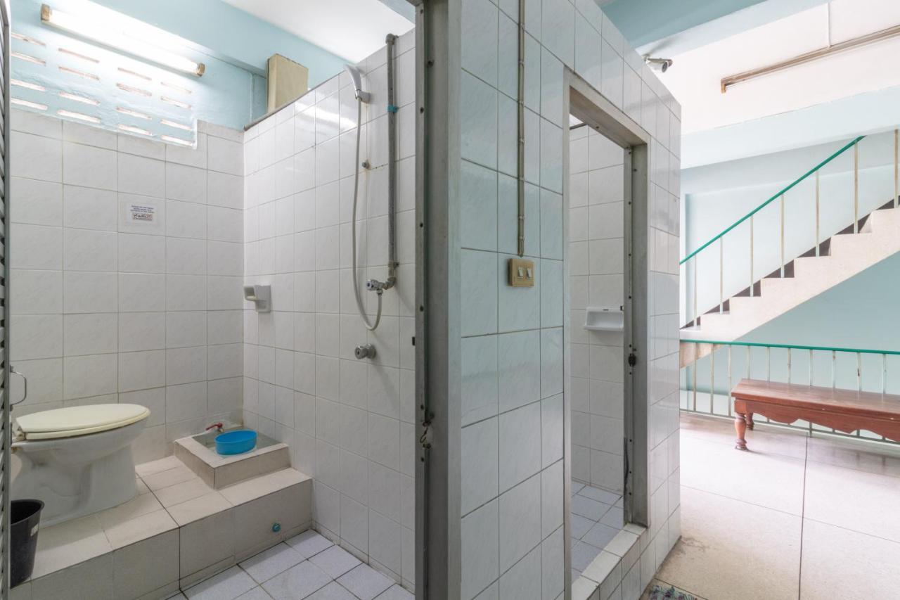 7 Holder Guesthouse Bangkok Buitenkant foto