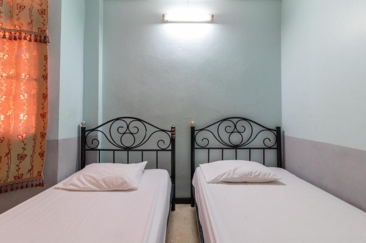 7 Holder Guesthouse Bangkok Buitenkant foto