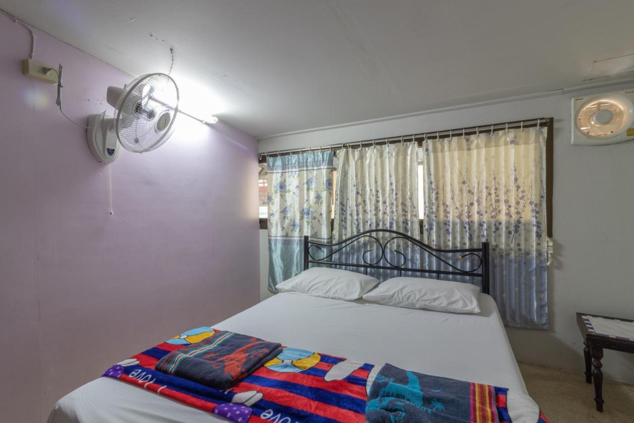 7 Holder Guesthouse Bangkok Buitenkant foto