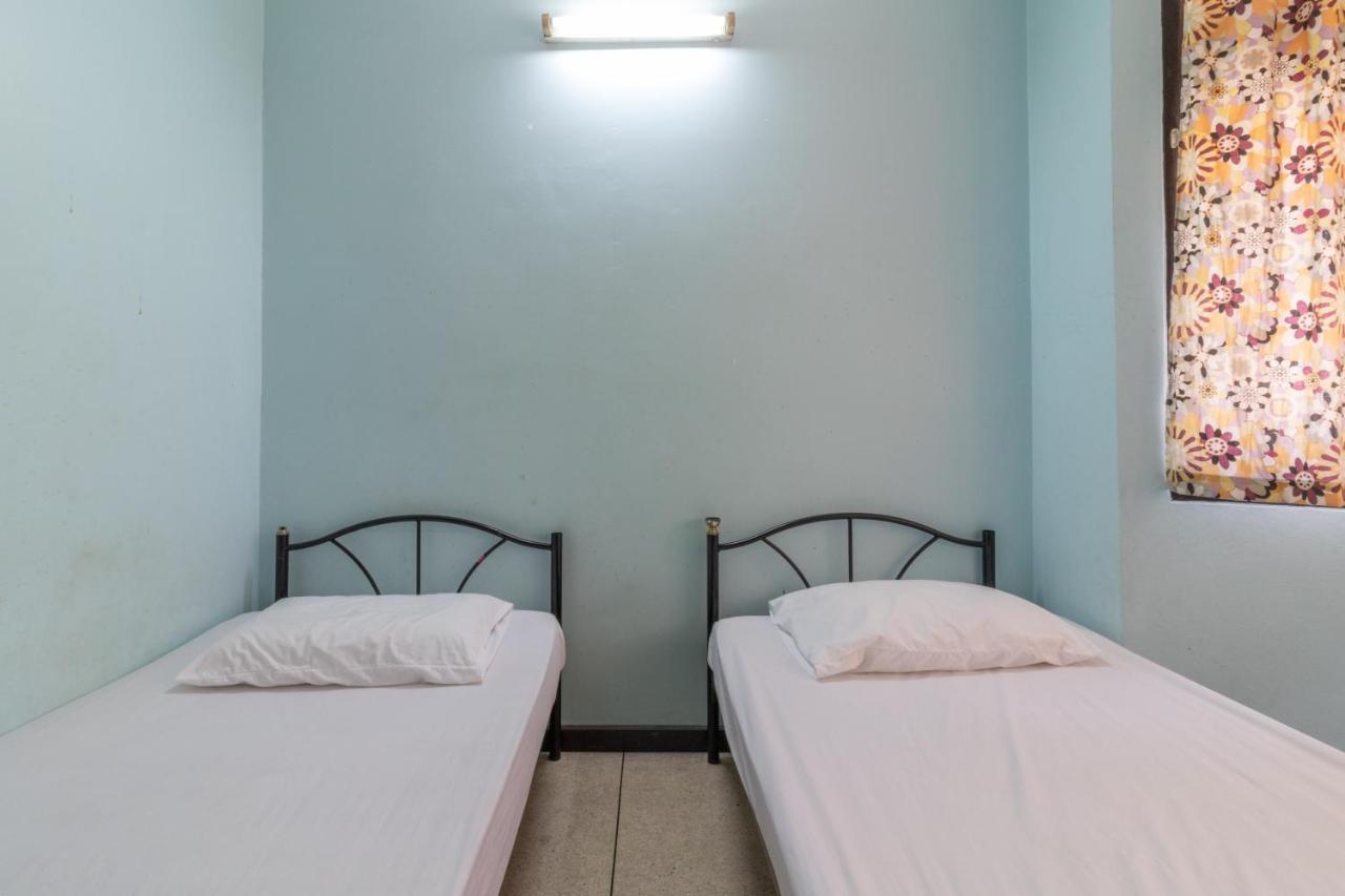 7 Holder Guesthouse Bangkok Buitenkant foto