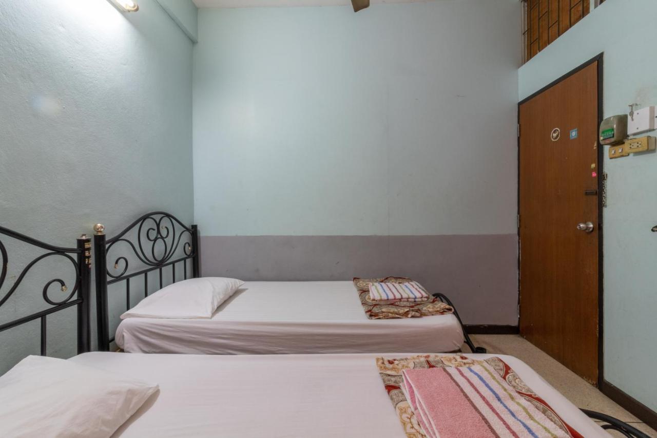 7 Holder Guesthouse Bangkok Buitenkant foto