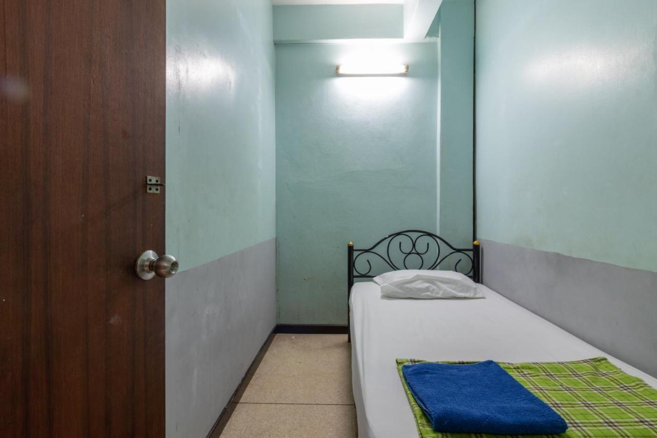 7 Holder Guesthouse Bangkok Buitenkant foto